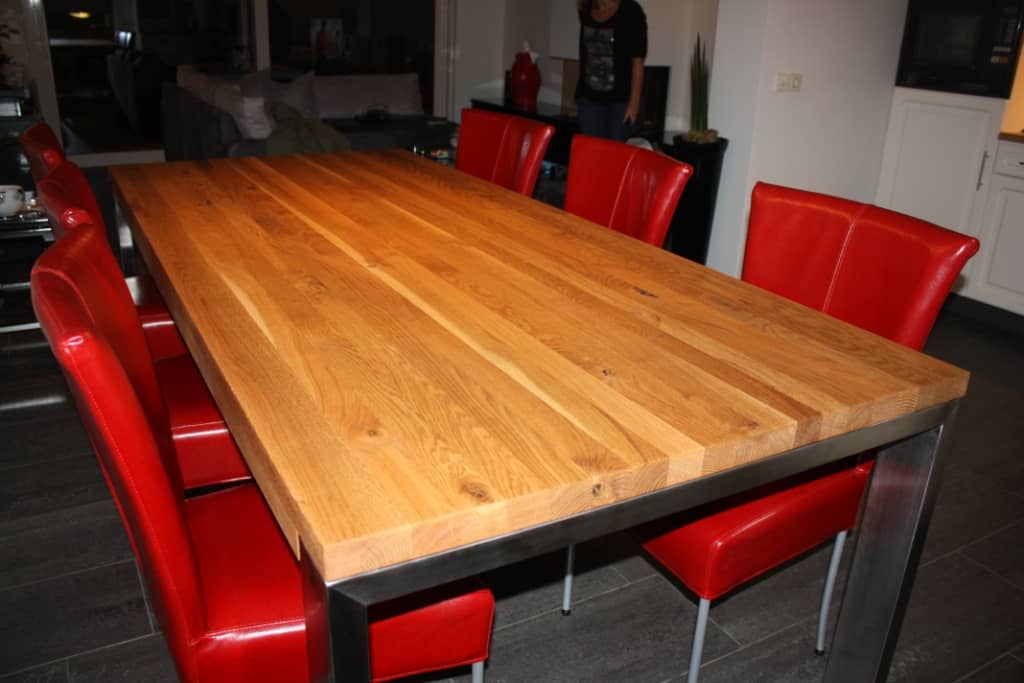 Eiken tafel met RVS poten – Vicini